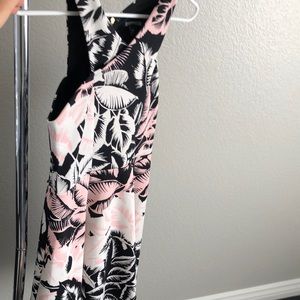 Express dress/ tropical pattern